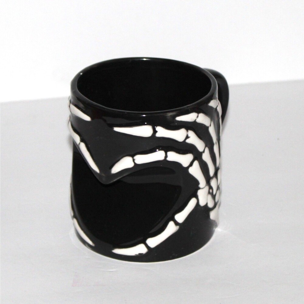 Skeleton Hands Heart 3D mug black ceramic Transpac Halloween 18 oz